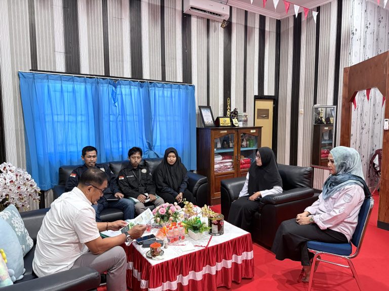 LBH CCI DPW Sulawesi Tengah bersilaturahmi dengan Kesbangpol Morowali