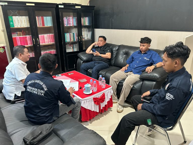 Tim LBH CCI Sulteng bersama Putra Bonewa anggota DPRD Morowali