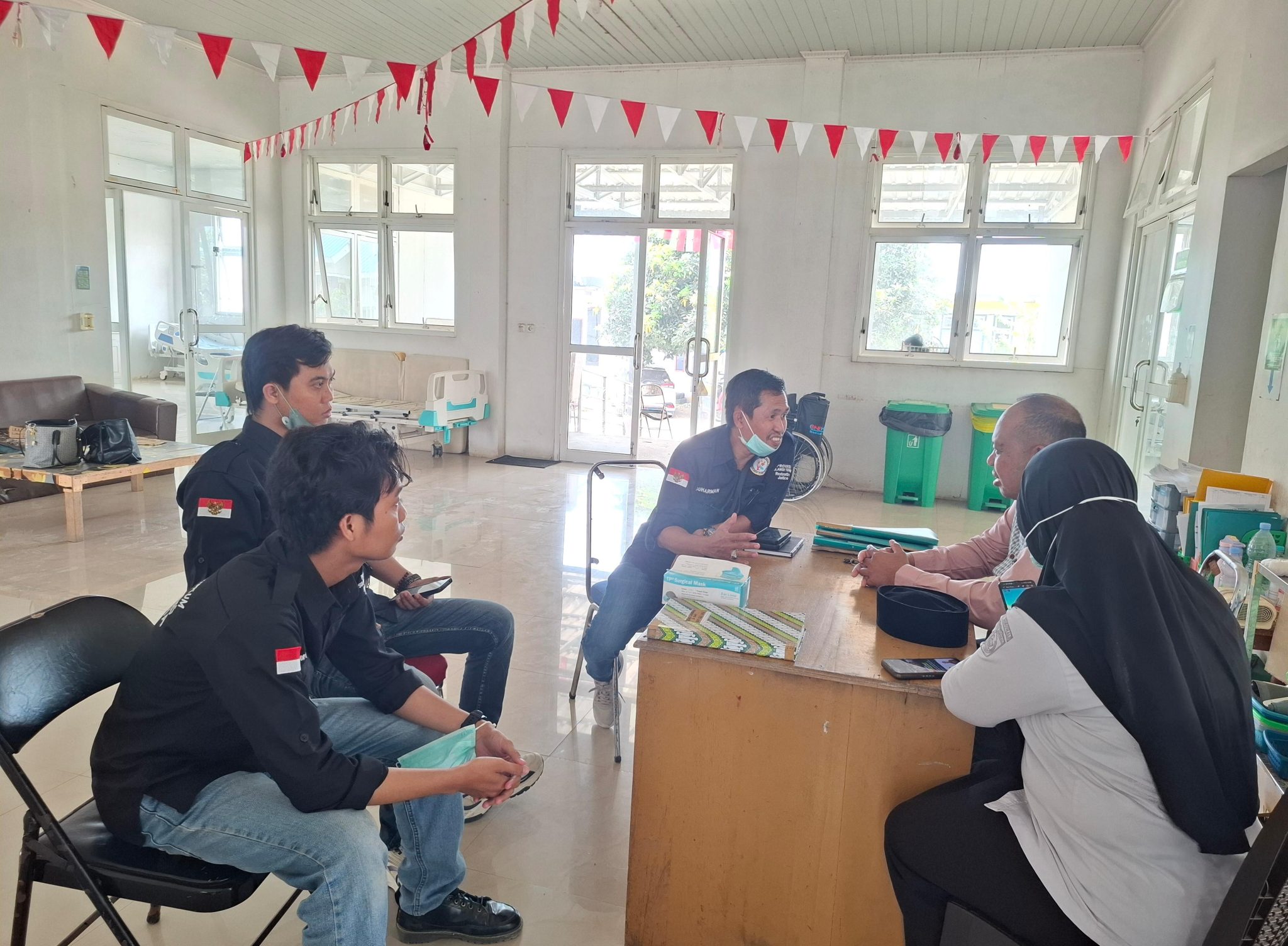 Tim LBH CCI Sulteng bersilaturahmi dengan perwakilan Puskesmas Wosu di Morowali